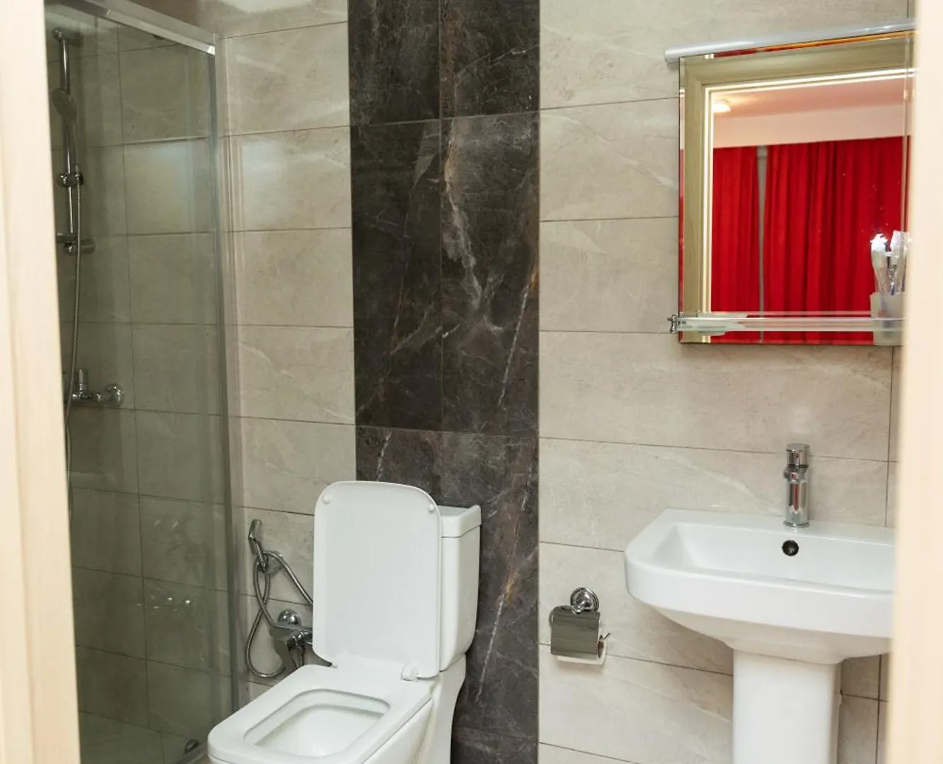 Flamingo Hotel Bakü 3*,